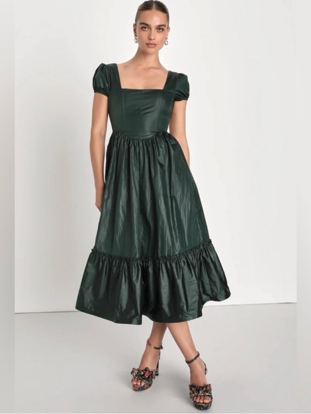 Lulu’s NWT Surely Chic Emerald Puff Sleeve Corset Midi Dress with Pockets